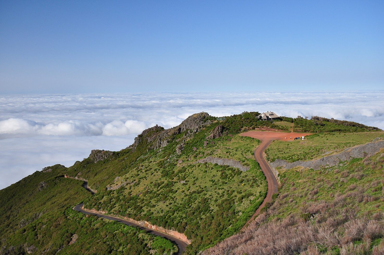 Paved mountain path leading from Achada do Teixeira towards Pico Ruivo