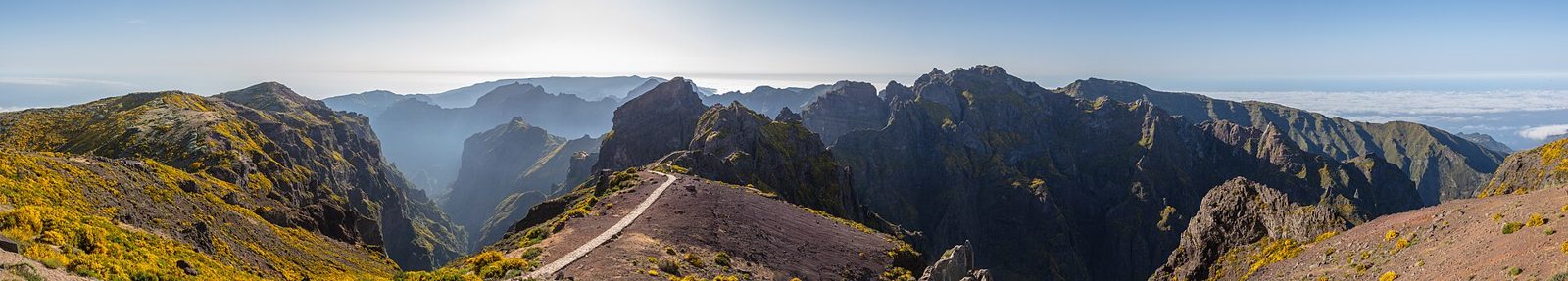 Sunrise above a sea of clouds from the summit of Pico do Arieiro